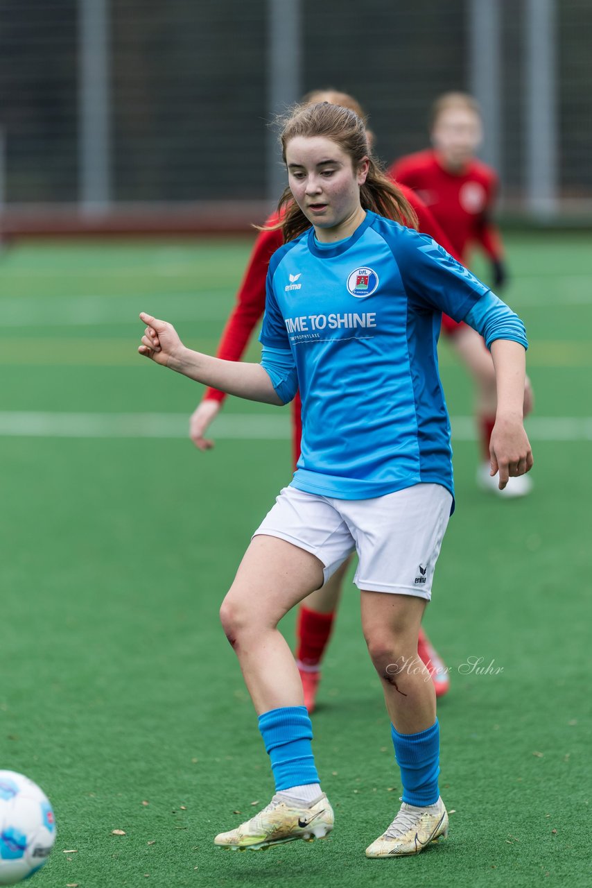 Bild 160 - wBJ VfL Pinneberg - Eimsbuettler TV2 : Ergebnis: 3:5